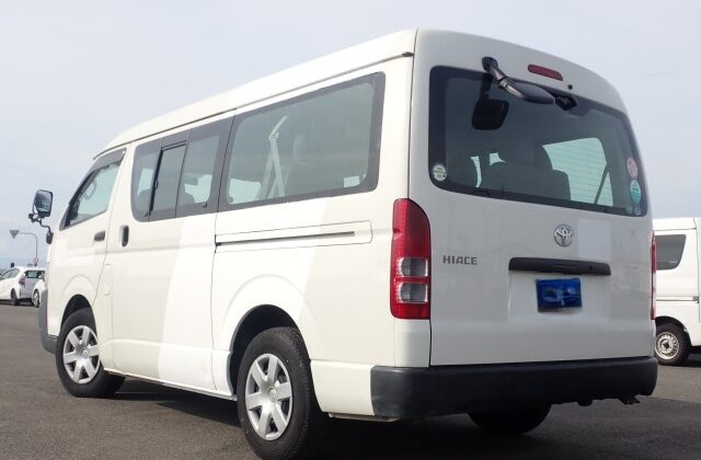 Toyota Hiace 2009