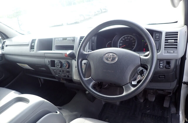 Toyota Hiace 2009