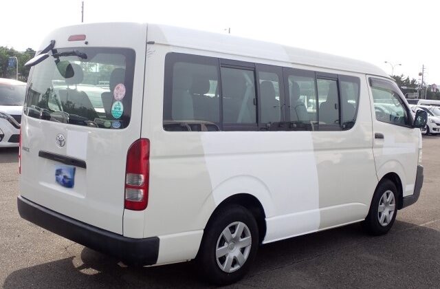 Toyota Hiace 2009