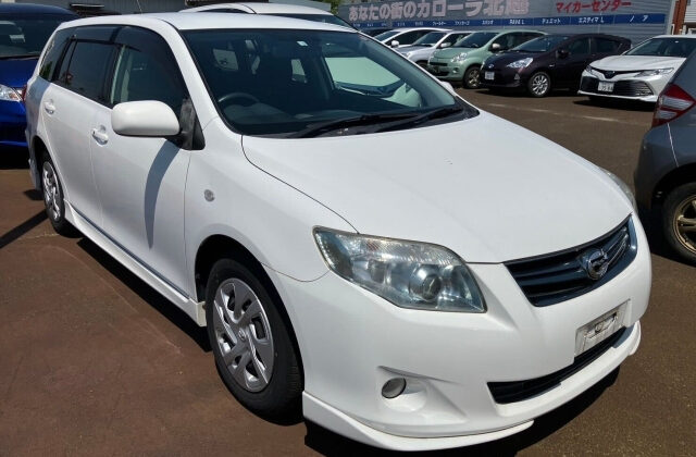 Toyota Corolla Fielder 2012